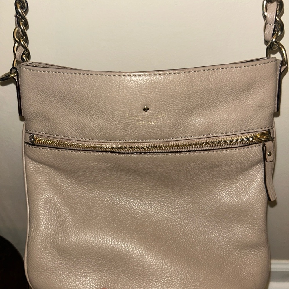 Kate spade Elegant Cream Leather Shoulder Bag